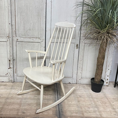 rocking_chair_blanc_vintage_stol_kamnick