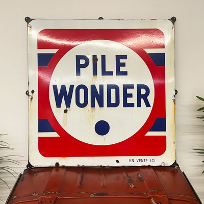 plaque_email_pile_wonder