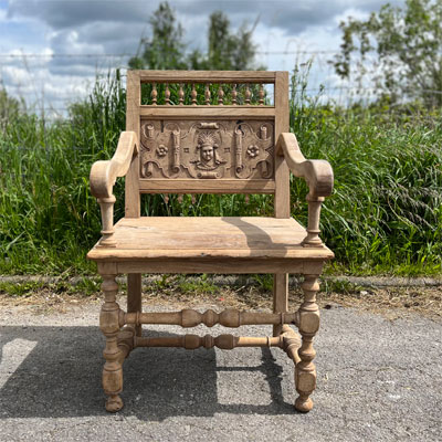 fauteuil_bois_sculpte