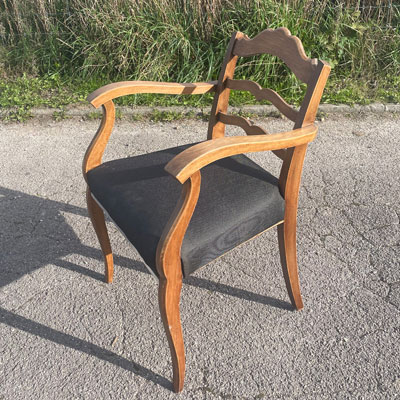 fauteuil_bois_vintage_assise_noire
