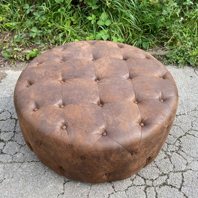 pouf_chesterfield_microfibre_marron