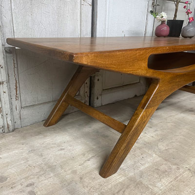 table_basse_style_vintage_en_manguier