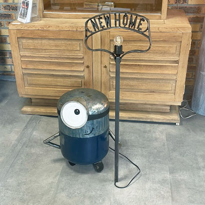 lampe_artisanale_bidon_recycle_minion