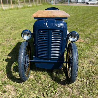 voiture_bar_plateau_manguier_range_bouteilles