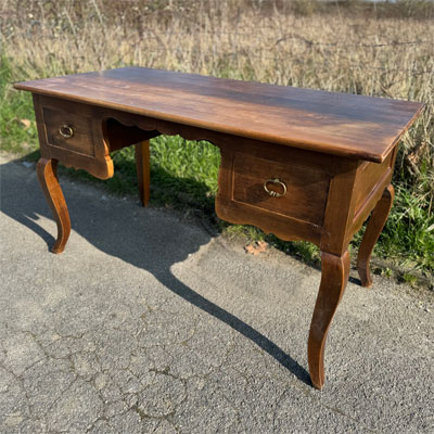 bureau_ancien_pieds_courbes