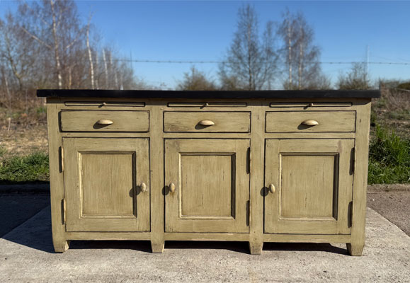 buffet_patine_plateau_noir