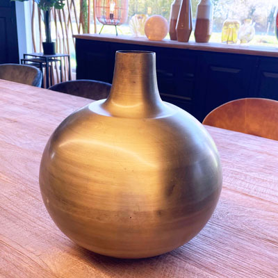 vases_boule_metal_cuivre