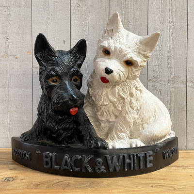 pub_black_and_white_chiens